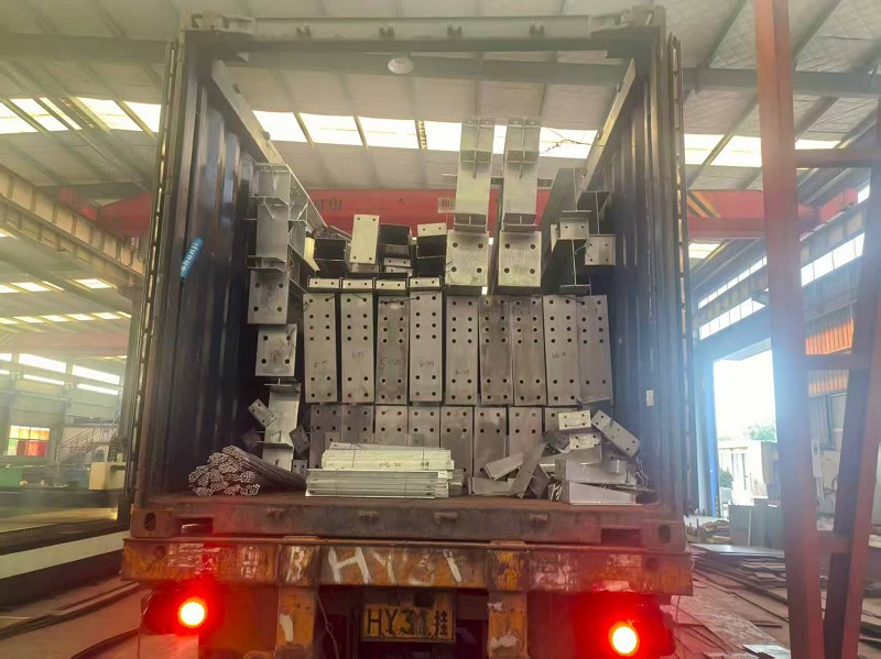 စိတ်ကြိုက်သံမဏိကိုယ်ထည်ဖွဲ့စည်းပုံ Galvanized စက်ရုံသည် Falkland ကျွန်းများသို့တင်ပို့သည်