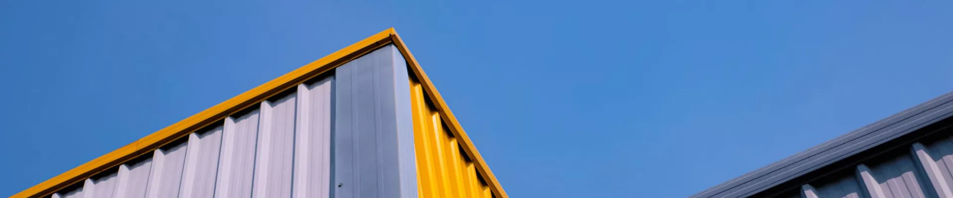 ရောင်စုံစတီးပြားများ